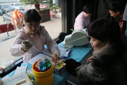 公司組織員工開(kāi)展“獻(xiàn)血獻(xiàn)愛(ài)心”活動(dòng)