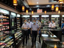 市人大常委會副主任孫云耀來集團調研并到景岳堂藥業講授黨課