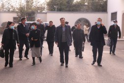 省醫(yī)保局局長林仁方一行蒞臨景岳堂開展“三服務”調研及助企“開門紅”活動